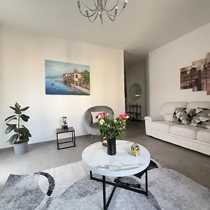  Appartamento A Due Passi Dal - Con Terrazza